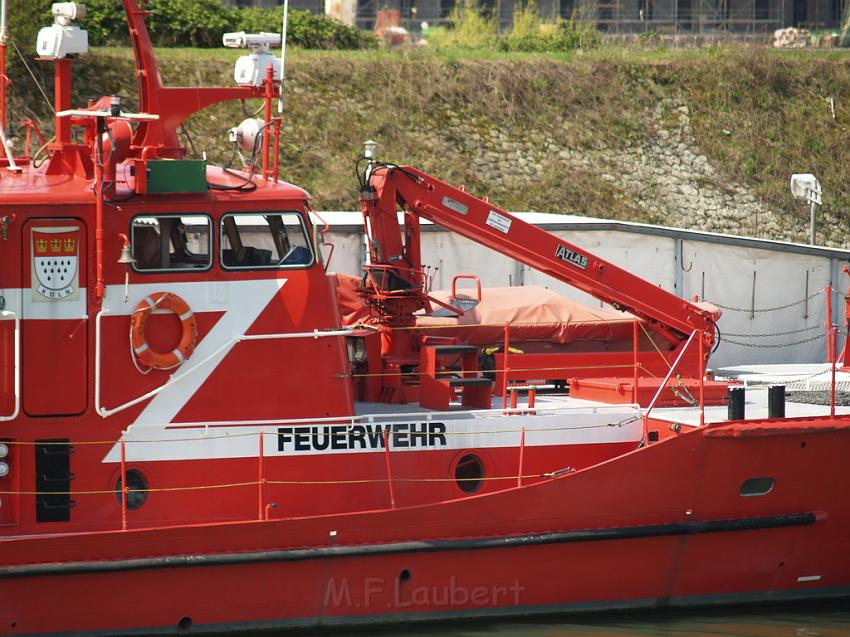 Feuerloeschboot 10-2      P185.JPG